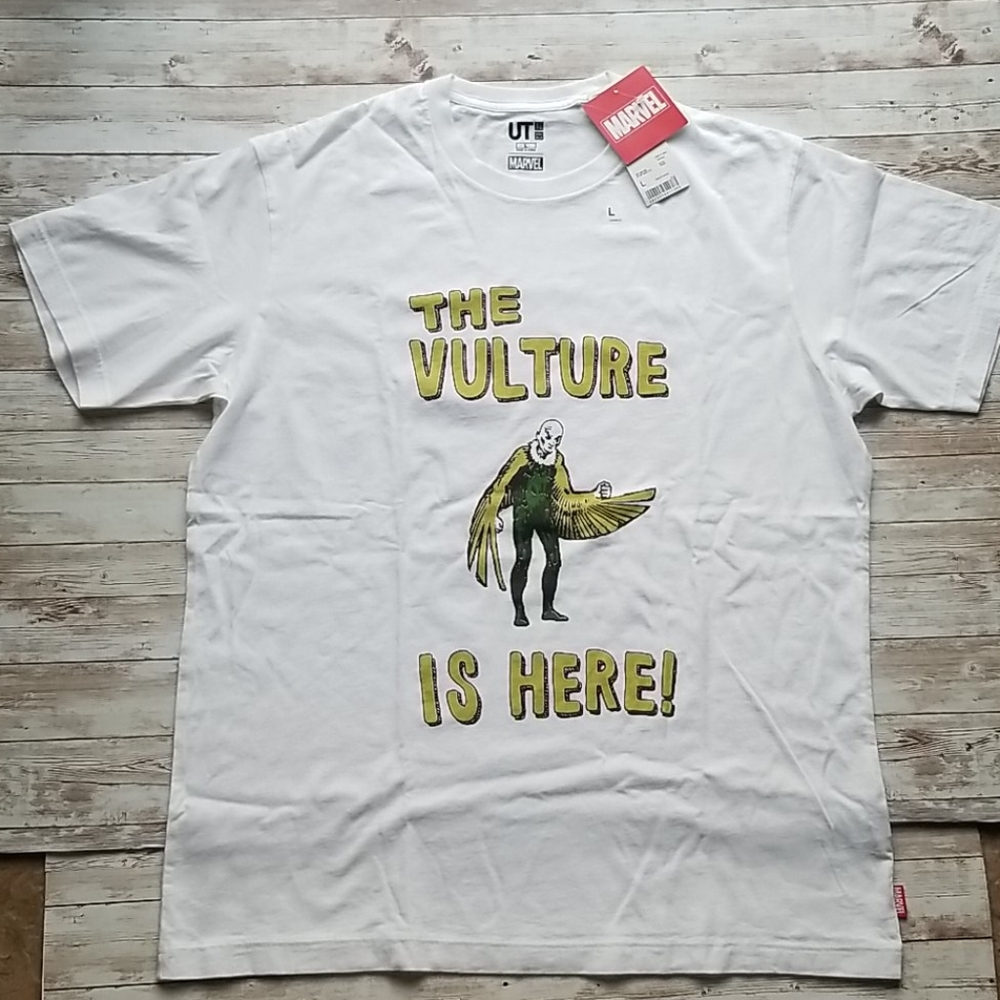 Mens MARVEL Old School "Vulture" Tshirt size L